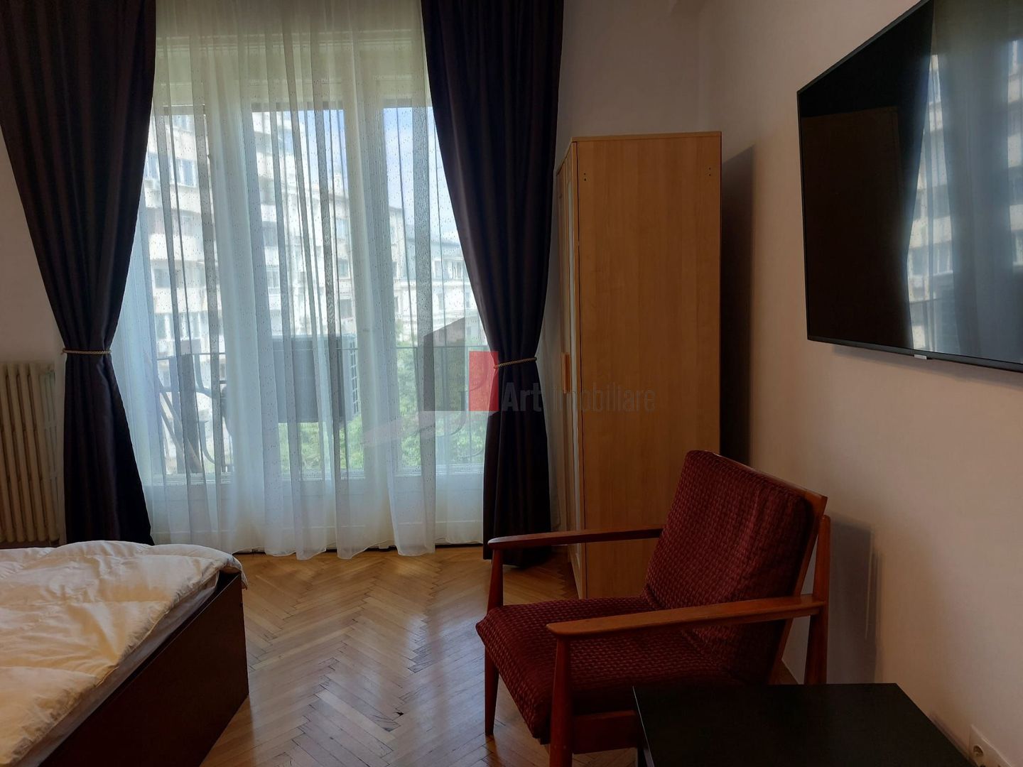 Garsoniera "VALENTA",  vedere "SPLENDIDA"  Piata Universitatii - Poză 12