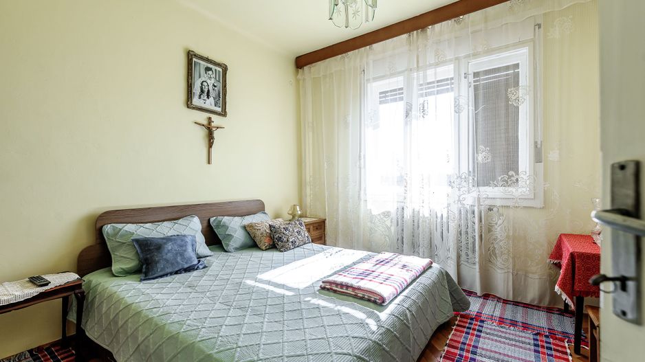 Preț NOU! Casa P+2 în zona centrală Chișineu-Criș - Poză 5