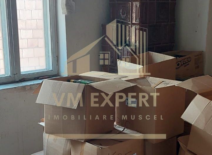 VILA 6 CAMERE, 126 MP, CENTRU CAMPULUNG - Poză 8