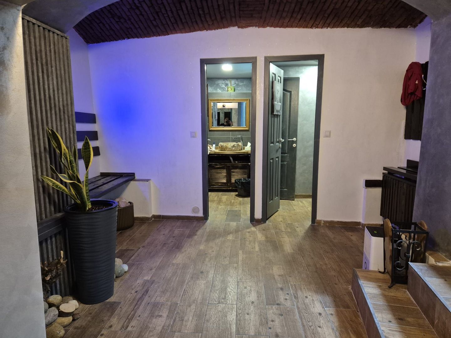 Str Lunga, zona Mielul Alb, spatiu comercial de 82mp tip crama, 129900 euro - Poză 4