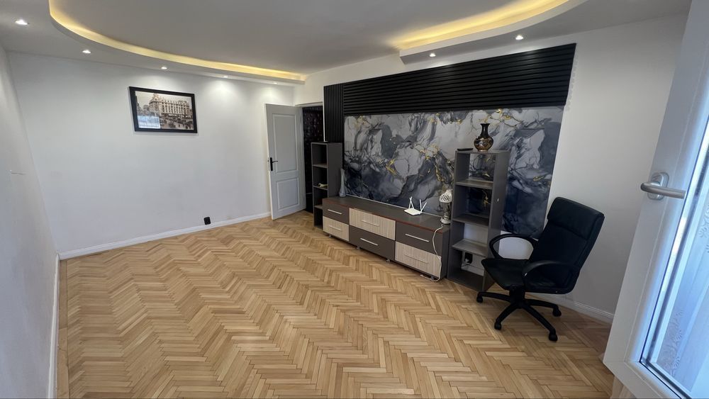 Vanzare Apartament 3 camere, 71 mp, etaj 4/4, decomandat – Zona Rahova - Poză 1