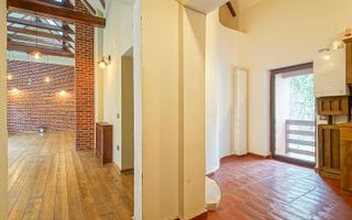 Casa de vanzare in centrul Brasovului - curte privata si pivnita - Poză 9