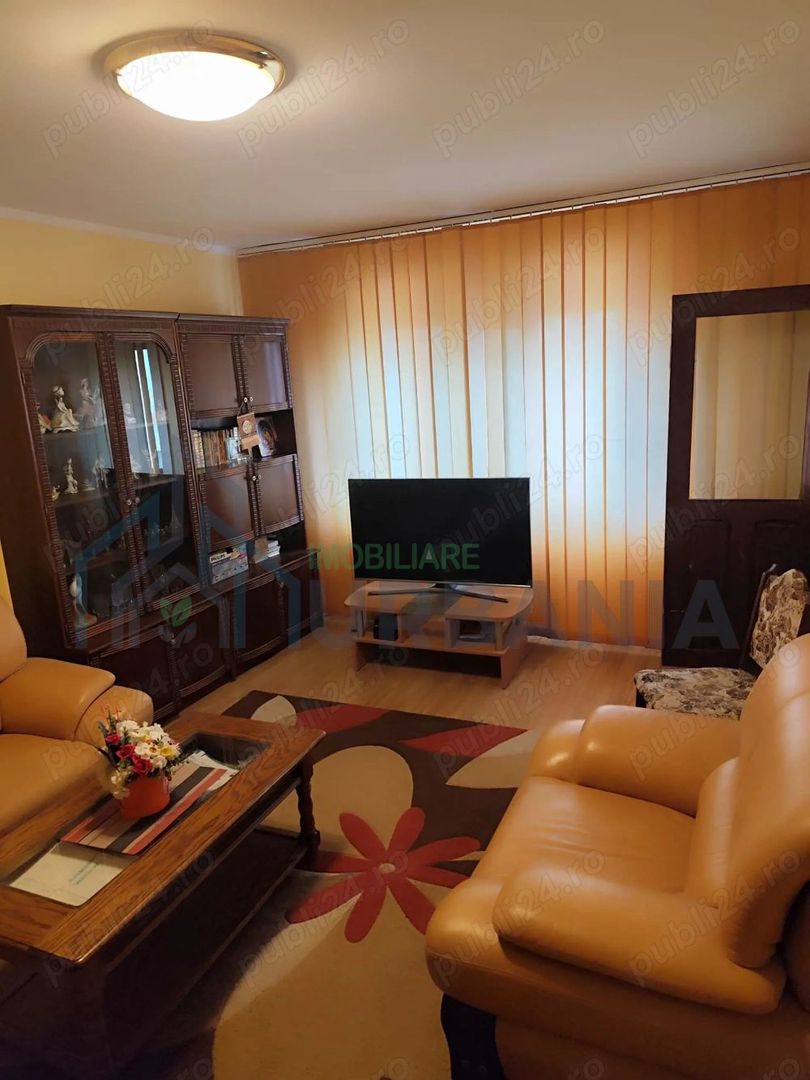 VÂNZARE Apartament 3 camere 75MP - Poză 2