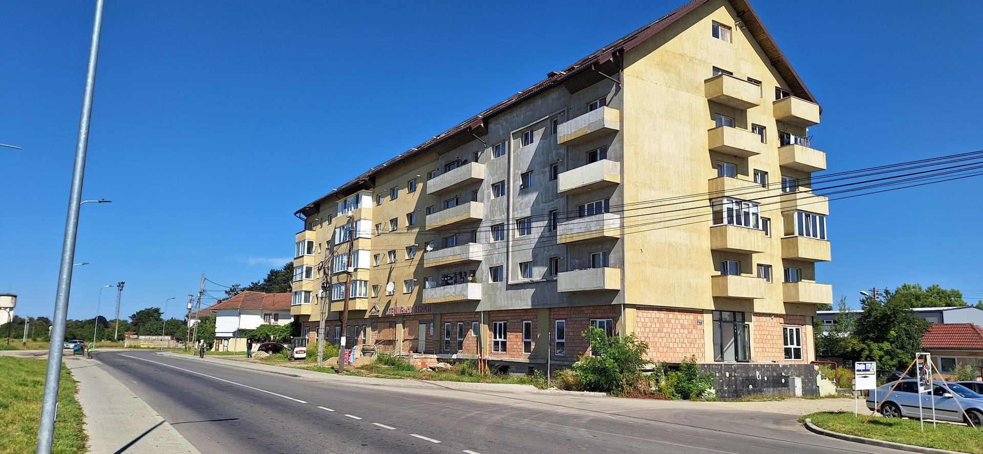 Făgaraș, zona Gârii apartament cu două camere, etaj 1, 37mp utili, 29.000 euro - Poză 1
