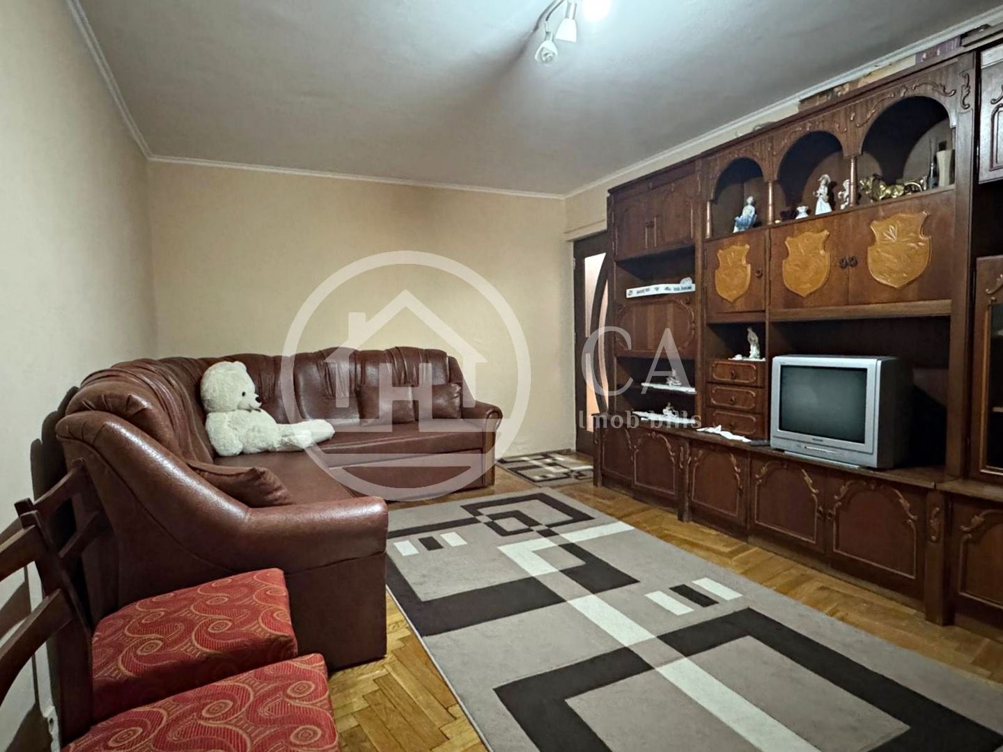Apartament de vânzare  cu 3 camere în zona Iosia , Oradea - Poză 2
