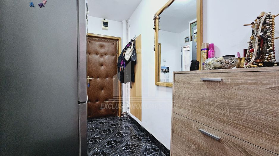 Apartament cu 2 camere de vanzare, Cetate - Poză 4