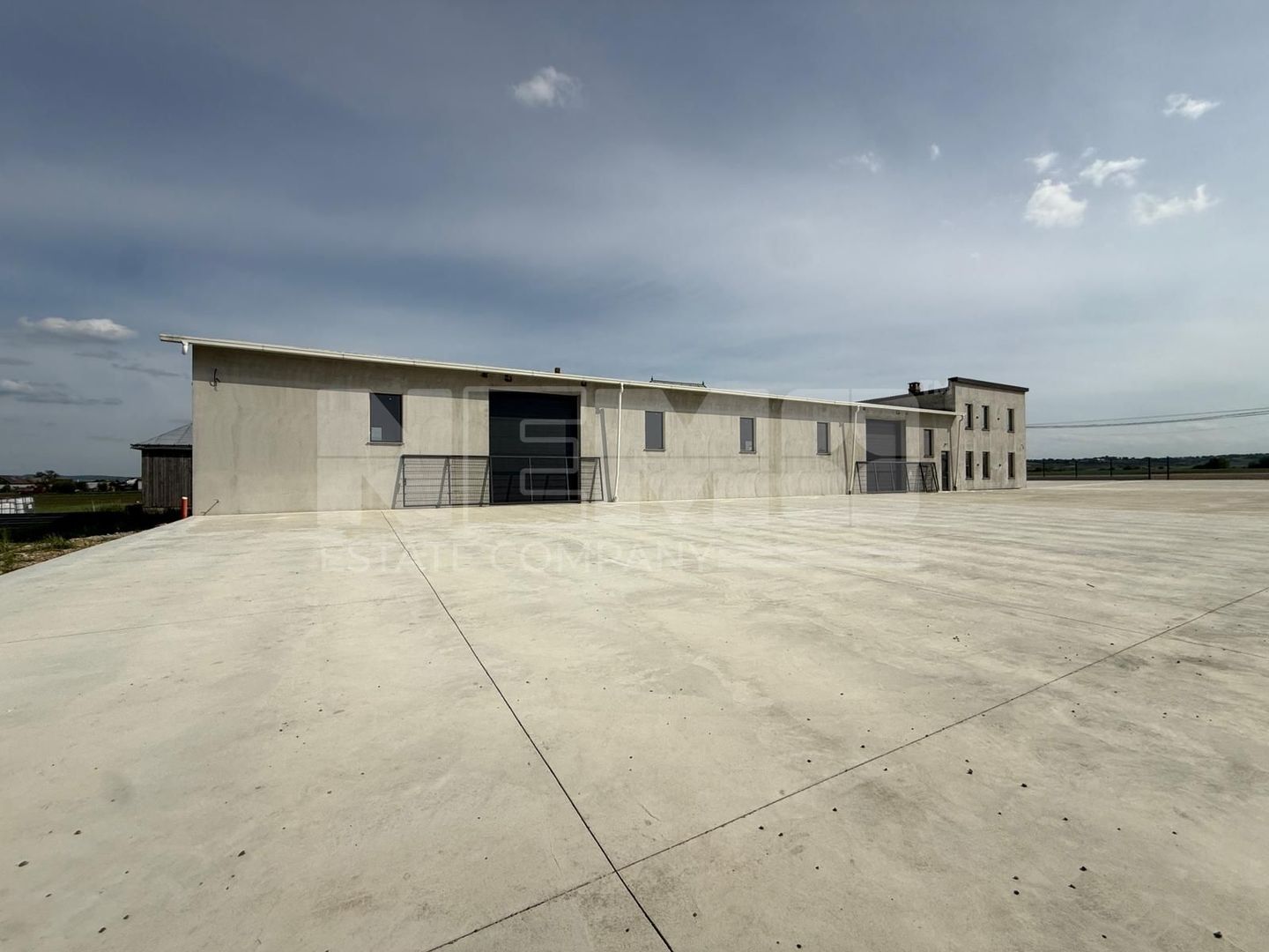 Hala 500 mp|Teren 1,3 ha|Birouri & Apartament| Rădăuți – Badeuti - Poză 1