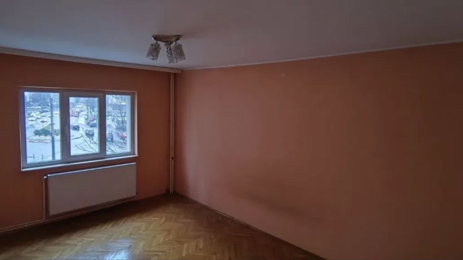 Apartament 3 camere de vânzare –Casa de Cultură - Centrala pe gaze - Poză 3