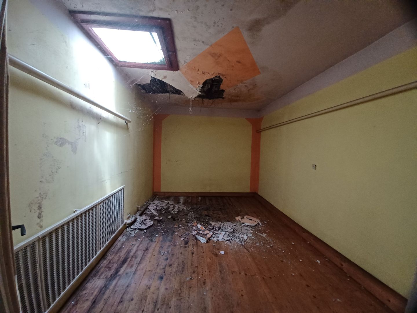 Casă, singur în curte, 500 mp, Muntele Găina. 157 000 E. Comision 0. - Poză 26