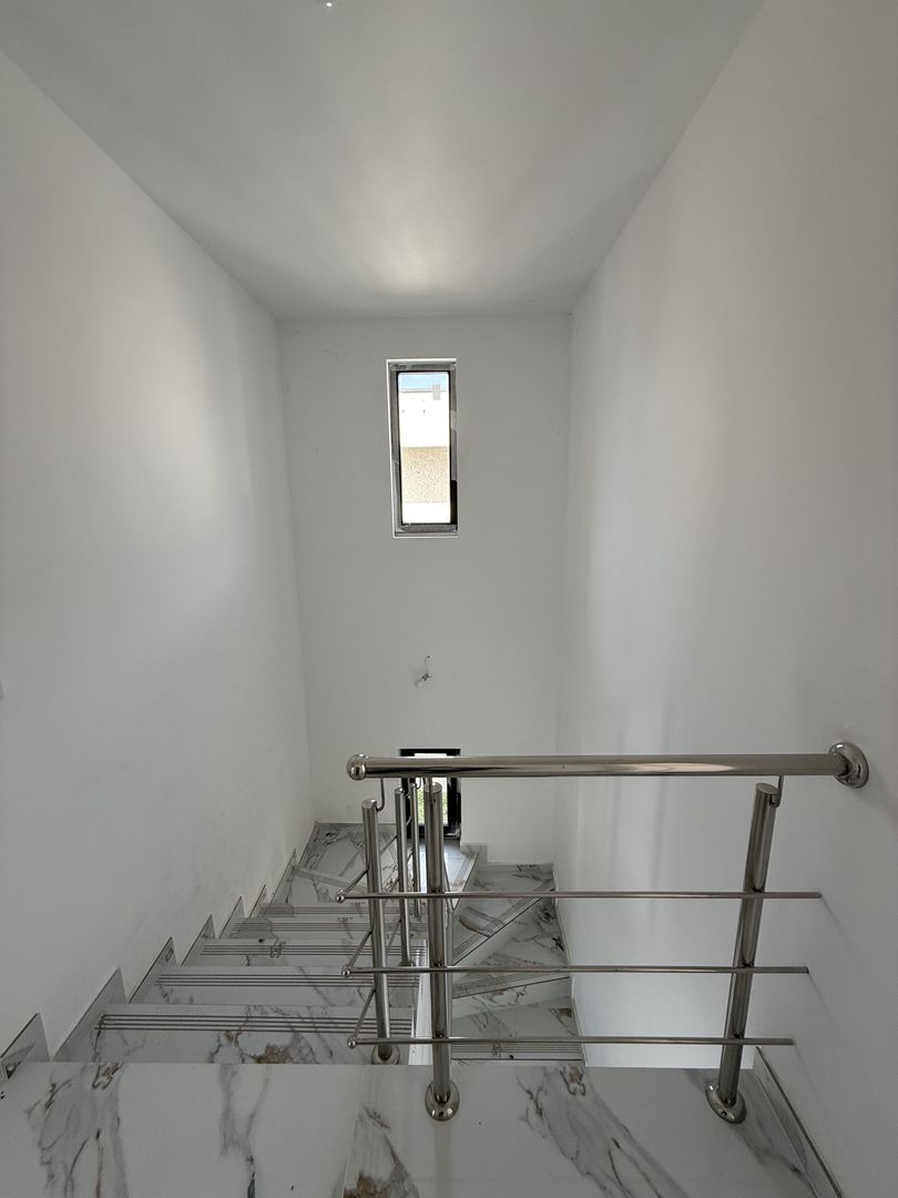 Vila 5 camere 163 mp construiți + teren 289mp - construcție 2023 - Poză 15