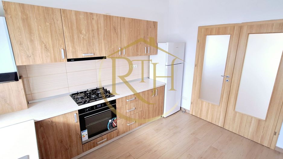 Oferim spre inchiriere casa cu 4 camere,Nemobilata in Dumbravita,aproape de Lidl - Poză 6