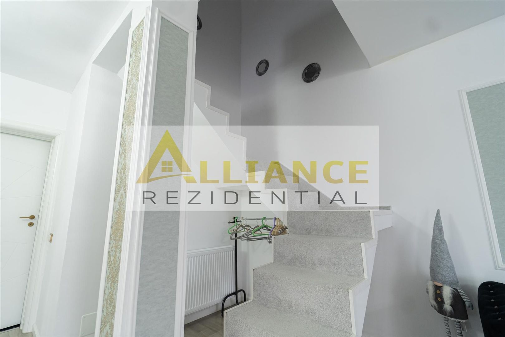Vila individuala 190 mp utili  teren 755 mp mobilata si utilata - Poză 8