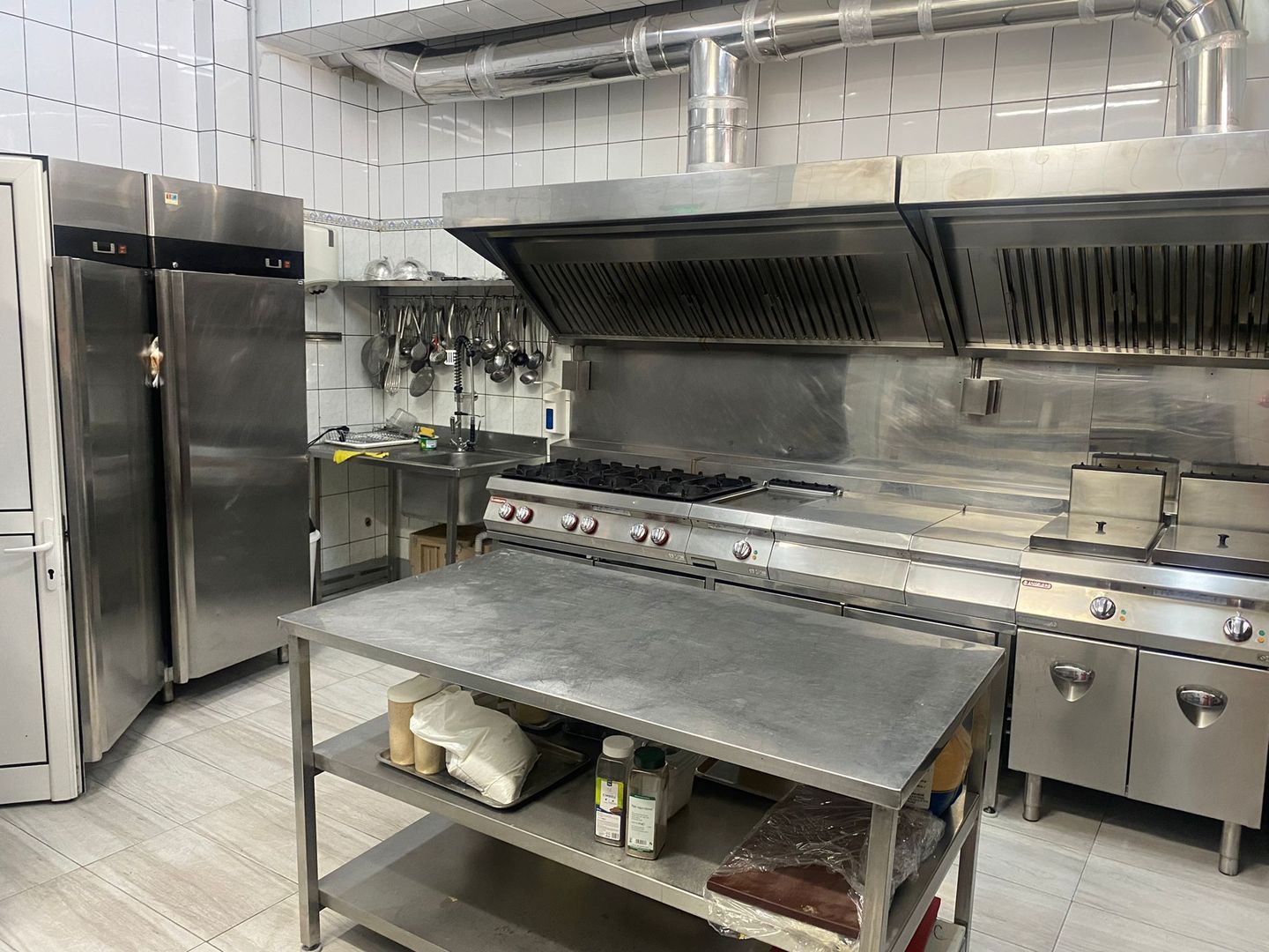 Spatiu comercial de inchiriat central Pitesti - Poză 12