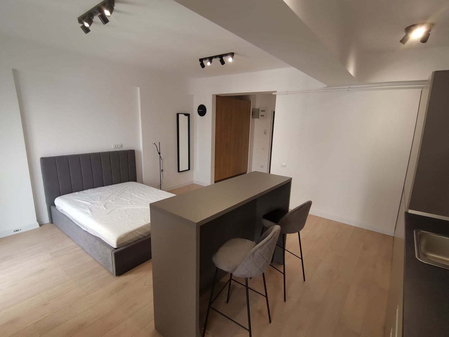 Garsoniera Politehnica-Grozavesti centrala, metrou - Poză 4