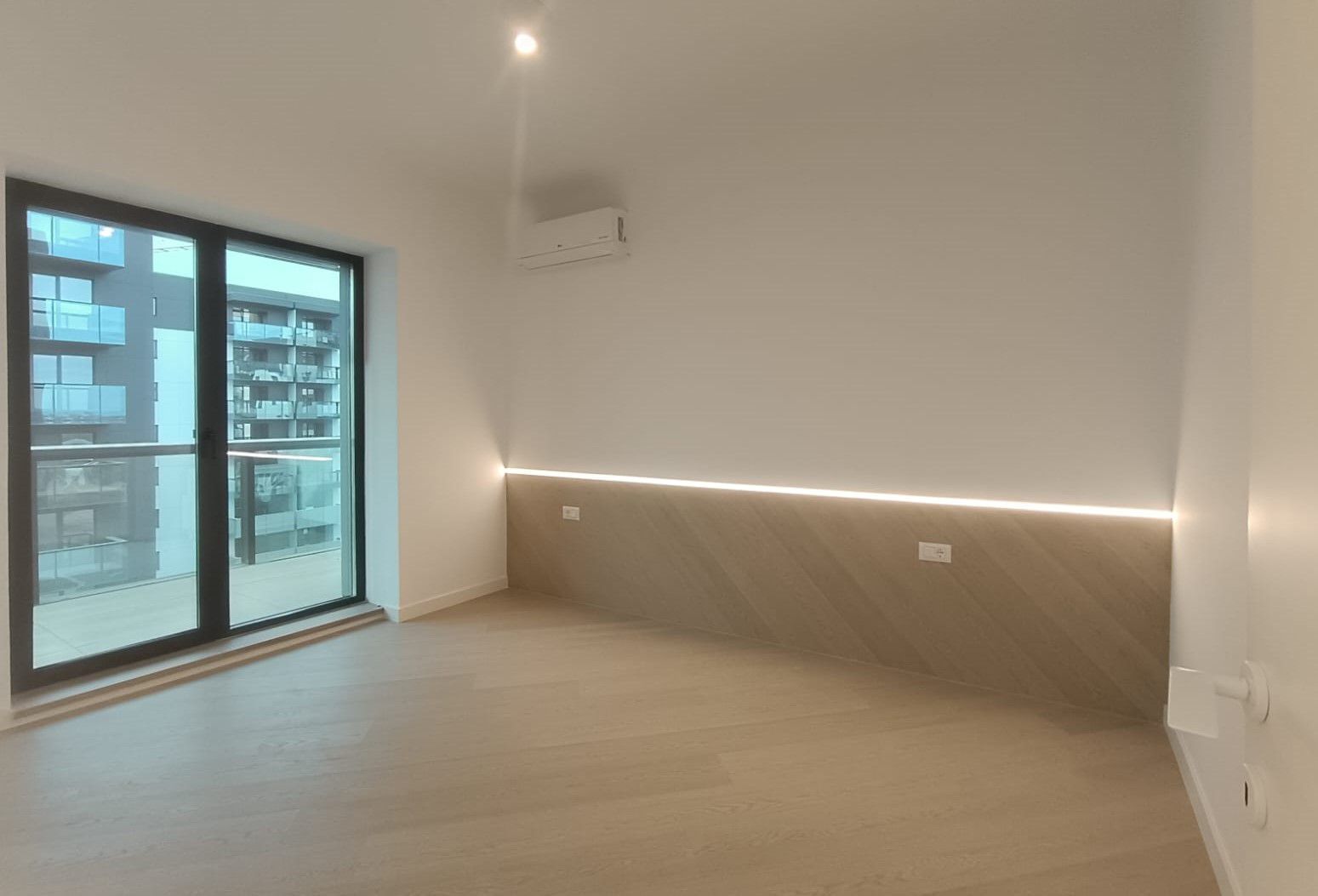 Vanzare apartament 3 camere Cortina NORTH - Poză 6