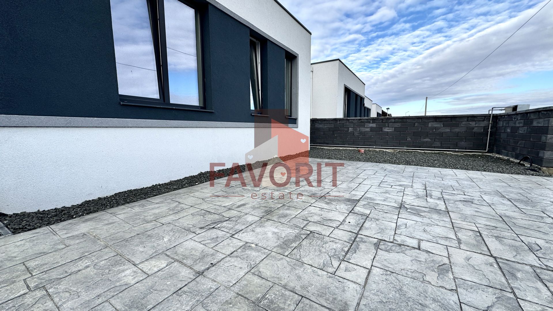 Duplex Individual pe Parter | 4 camere | La Asfalt | Toate utilitatile - Poză 2