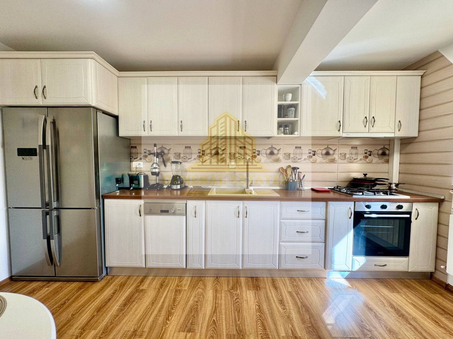 Vânzare apartament cu 3 camere - 130 m.p - în Zona CUG, Iași. - Poză 19