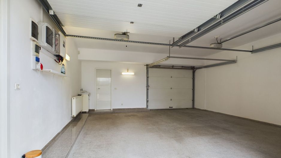 Vilă de lux cu două locuințe, în Dumbrăvița – Locație Excelentă! - Poză 39