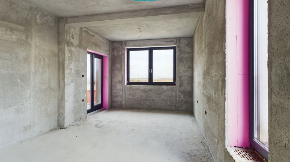 Vilă modernă pe 3 niveluri la gri în Poltura - Poză 22