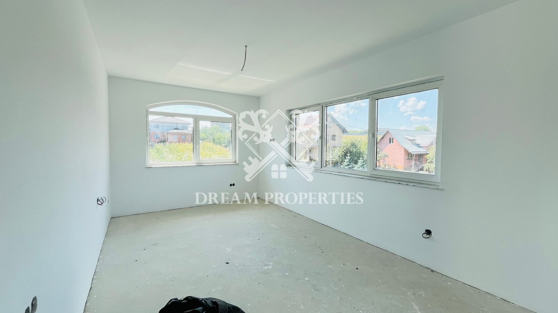 COMISION 0%! Casa individuala, 4 camere, 3 bai,teren 450 mp, DEZMIR - Poză 1