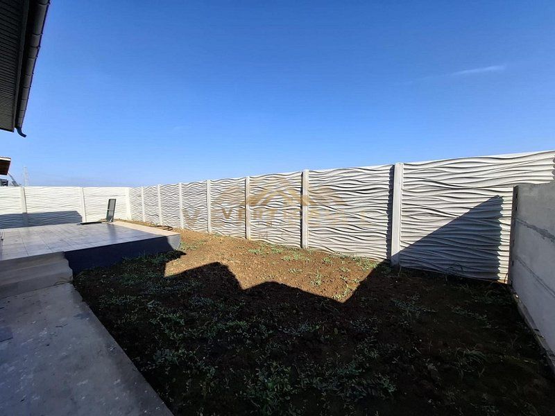 PROMOTIE!!! Casa de vanzare la 3 min de bld principal - Poză 2