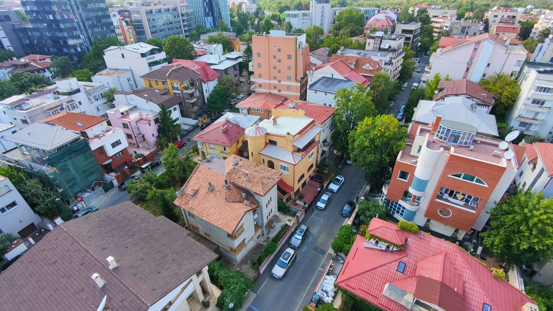 3 apartamente in Vila Primaverii 300 mp utili teren 250 mp - Poză 3