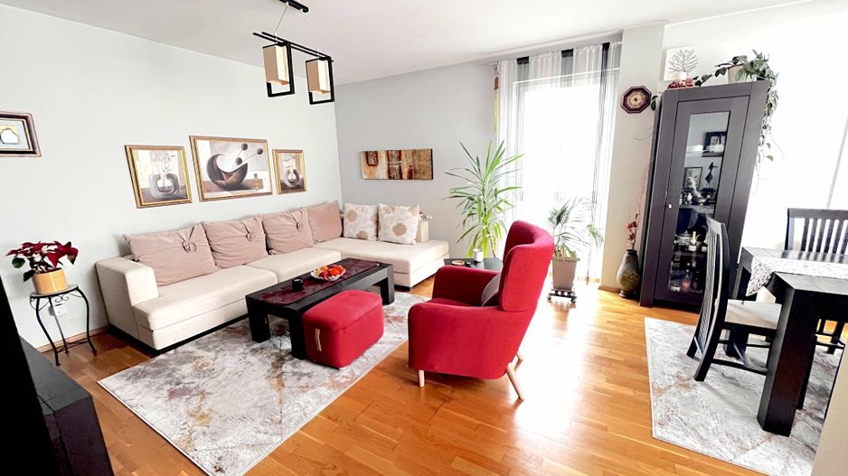 Apartament 3 camere  - Rezidenz - Cartierul German - Poză 1