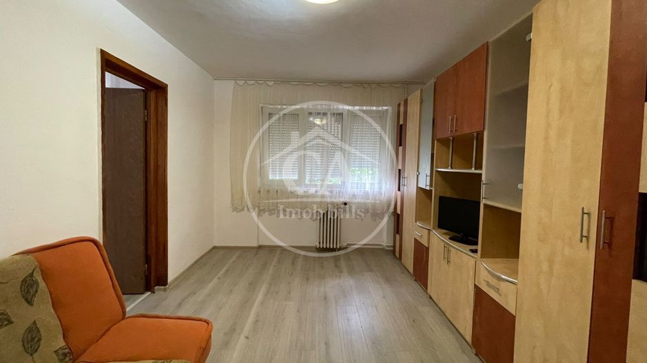 Apartament de vânzare cu 2 camere în zona Rogerius, Oradea - Poză 2