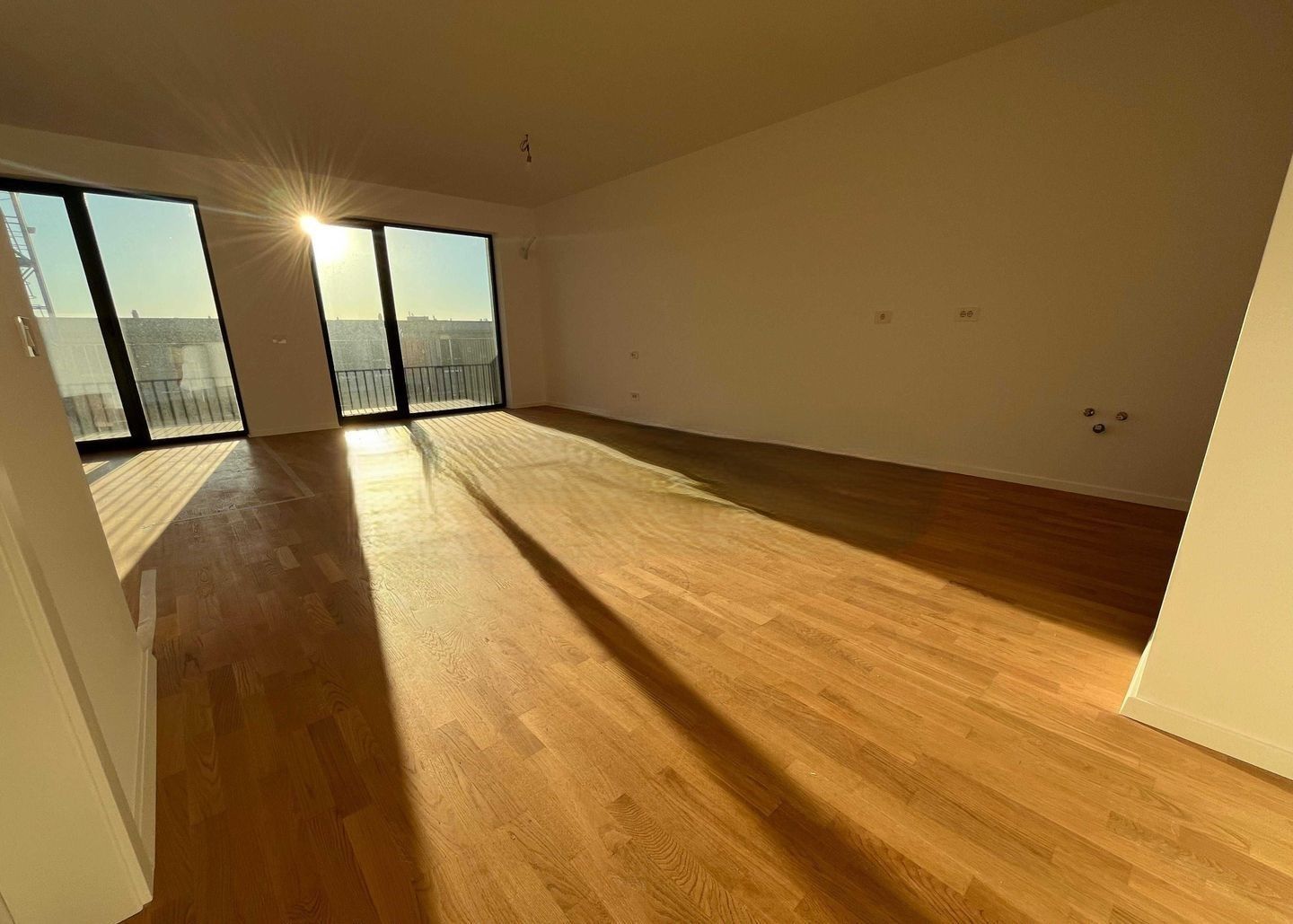 Apartament 2 camere zona centrala bloc nou - Poză 3