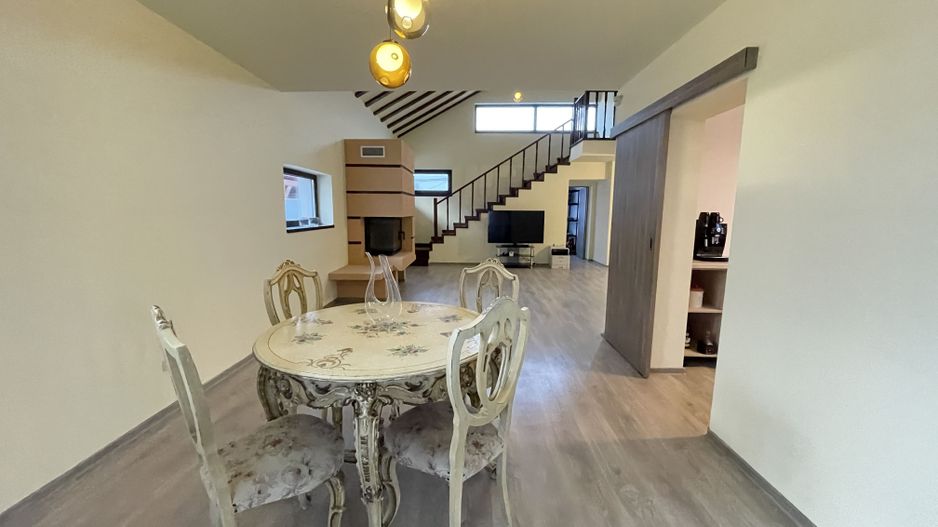 Casa moderna P+1E,spatioasa,teren 700 mp in Sacalaz - Poză 2