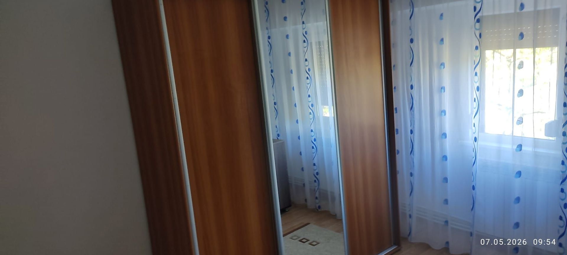 De inchiriat apartament spatios in Piata Centrala, 320 euro - Poză 1