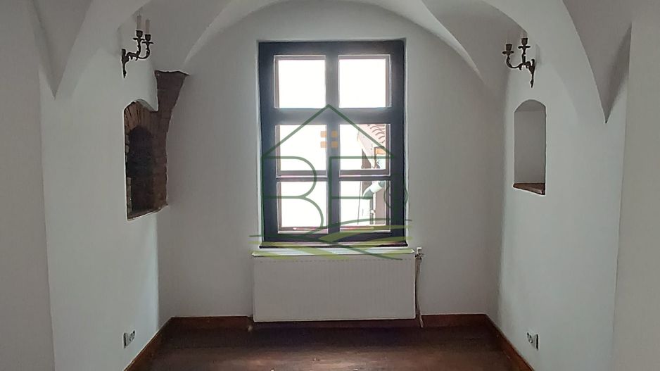 Casă  de închiriat in Centrul Istoric - Poză 6