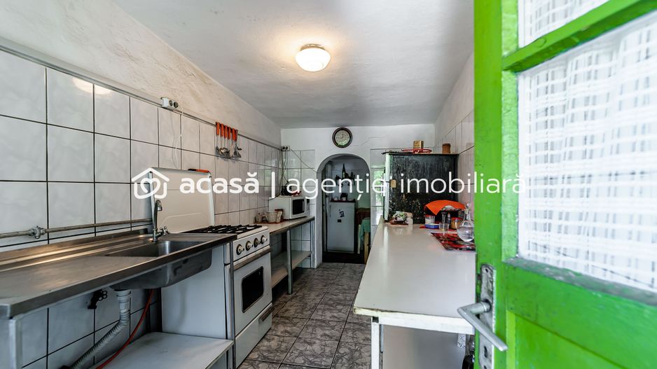 PRET NOU!!! Casa in Parneava - Poză 7