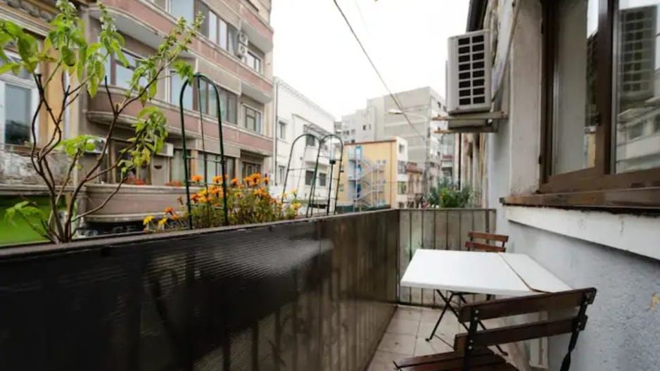 Ag BRASADAS închiriază ap 2 cam etaj 1/2 zona ULTRACENTRALA. - Poză 6