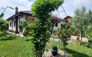 Parter cu structură pentru etaj, curte amenajată și organizare impeca - Poză 42