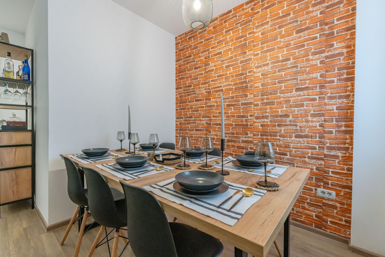 2 camere decomandat mobilat utilat cu gradina - Poză 16