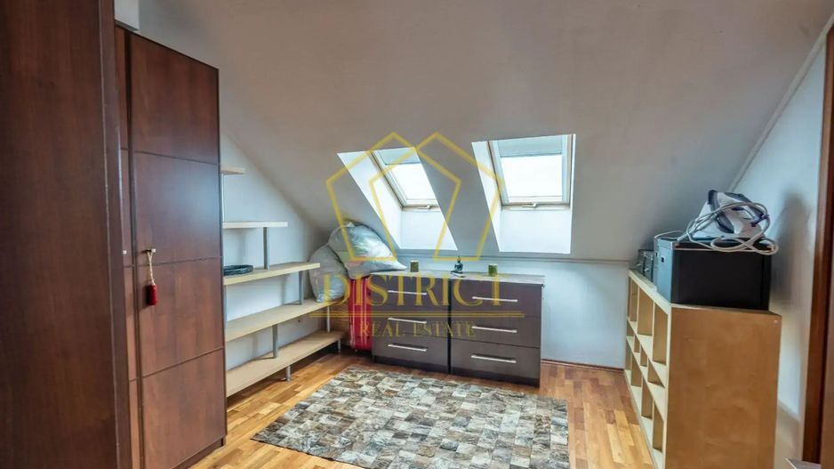 0% COM Apartament cu 3 camere, scara interioara, semineu | Favorit - Poză 10