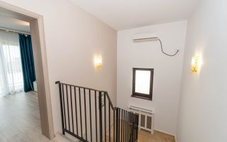 Vila in Tunari cu garaj si spatii de depozitare - Poză 15