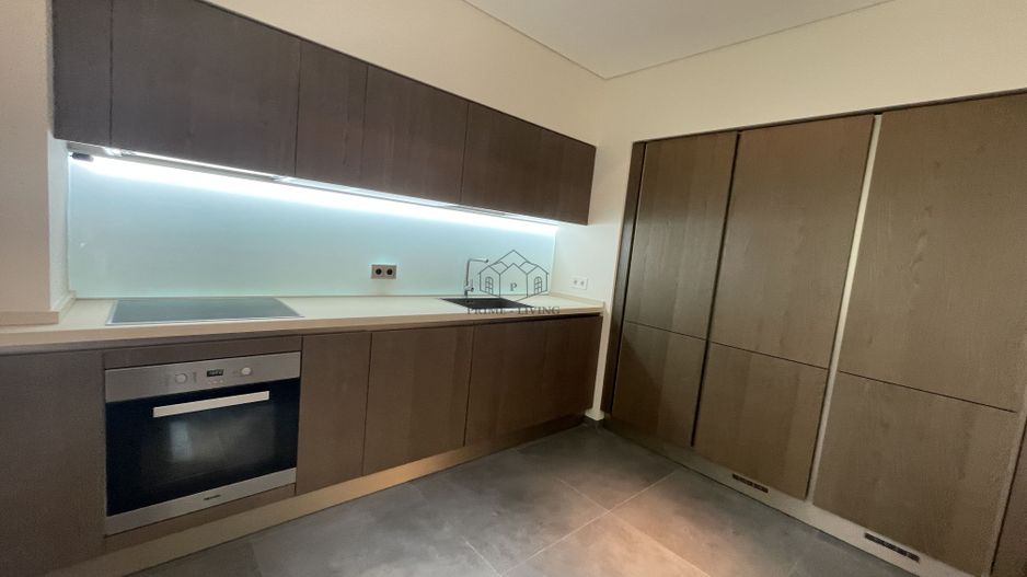 APARTAMENT SPATIOS DE LUX CU 4 DORMITOARE LA INCHIRIERE IN PRIMAVERII - Poză 2