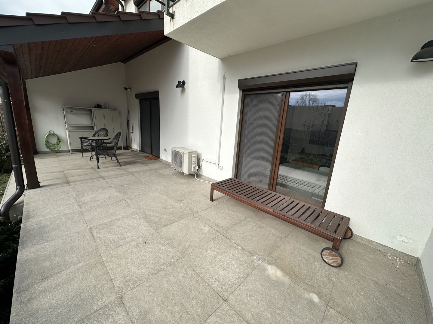 Casa deosebita intr-un cartier privat cu bariera - Poză 17