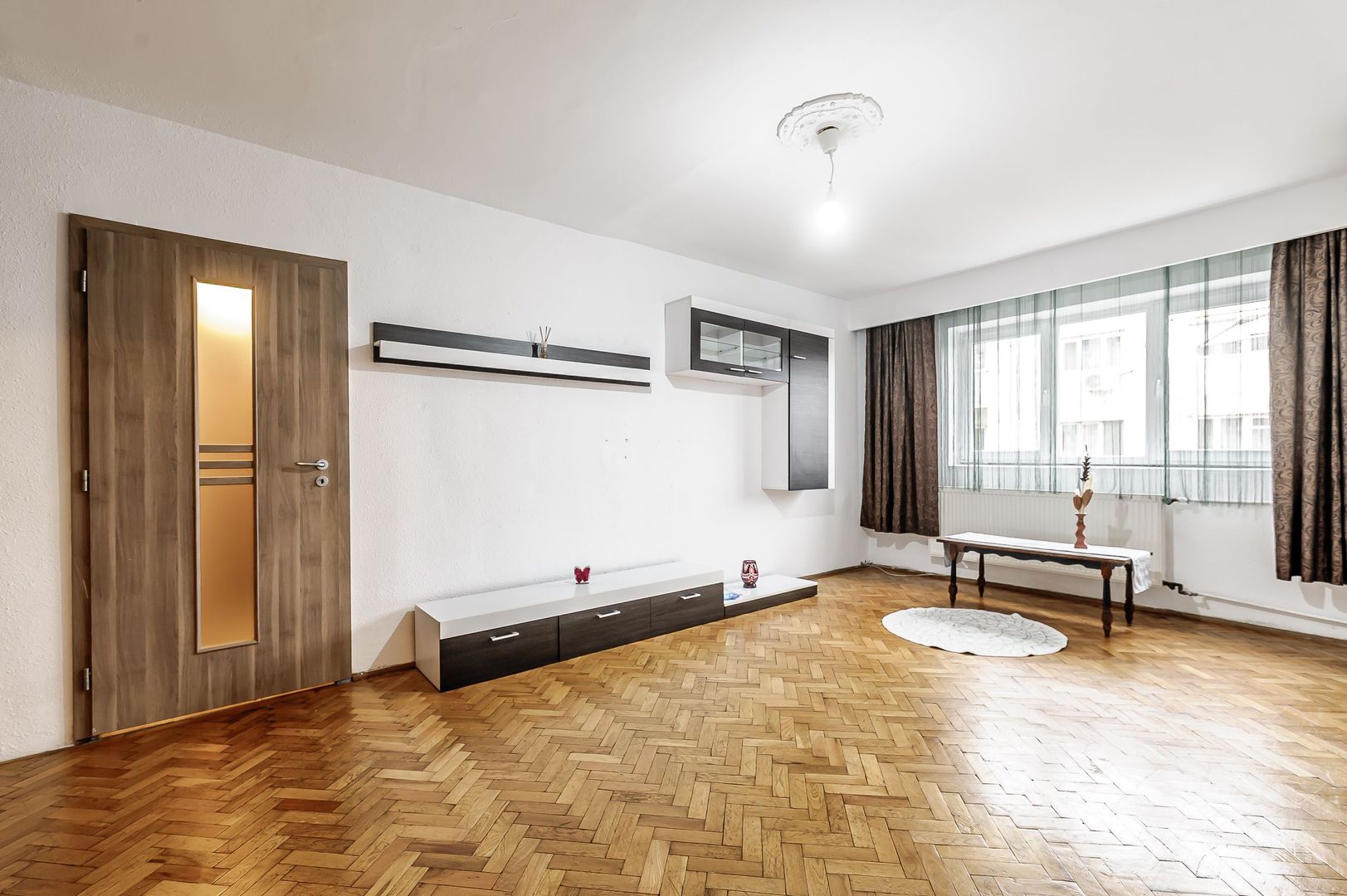 Apartament cu 2 camere, etaj 2 – Piața UTA - Poză 1