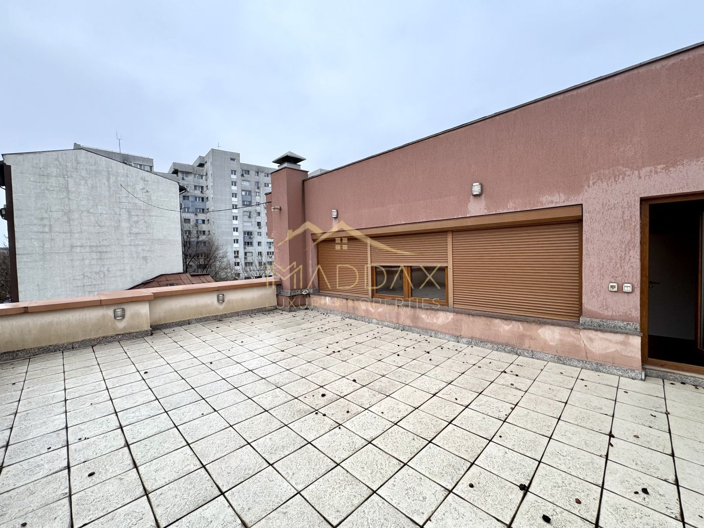 Vila centrala cu 13 camere *460mpu* + garaj // Dorobanți - Poză 33