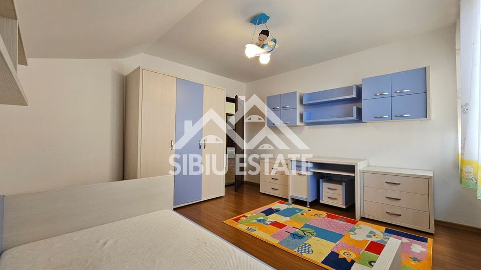 Casa de inchiriat 6 parcari - Poză 7