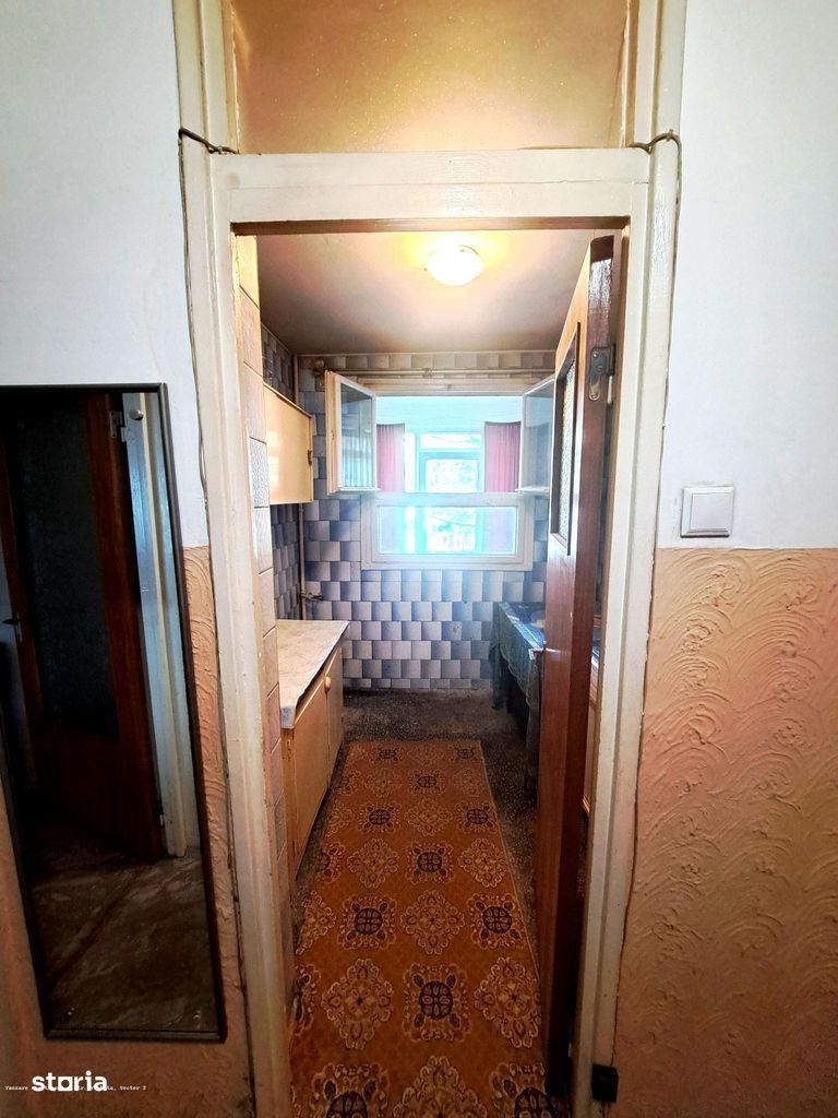 Vanzare apartament 3 camere Titan, 5 min. metrou 1 Decembrie, etaj 1/8 - Poză 3