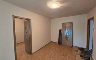 Apartament 2 camere, Zona Piata Dacia, Parter, Necesita renovare - Poză 3