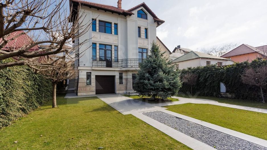 Chirie, casă, 3 nivele, strada Frumoasa, Centru - Poză 2