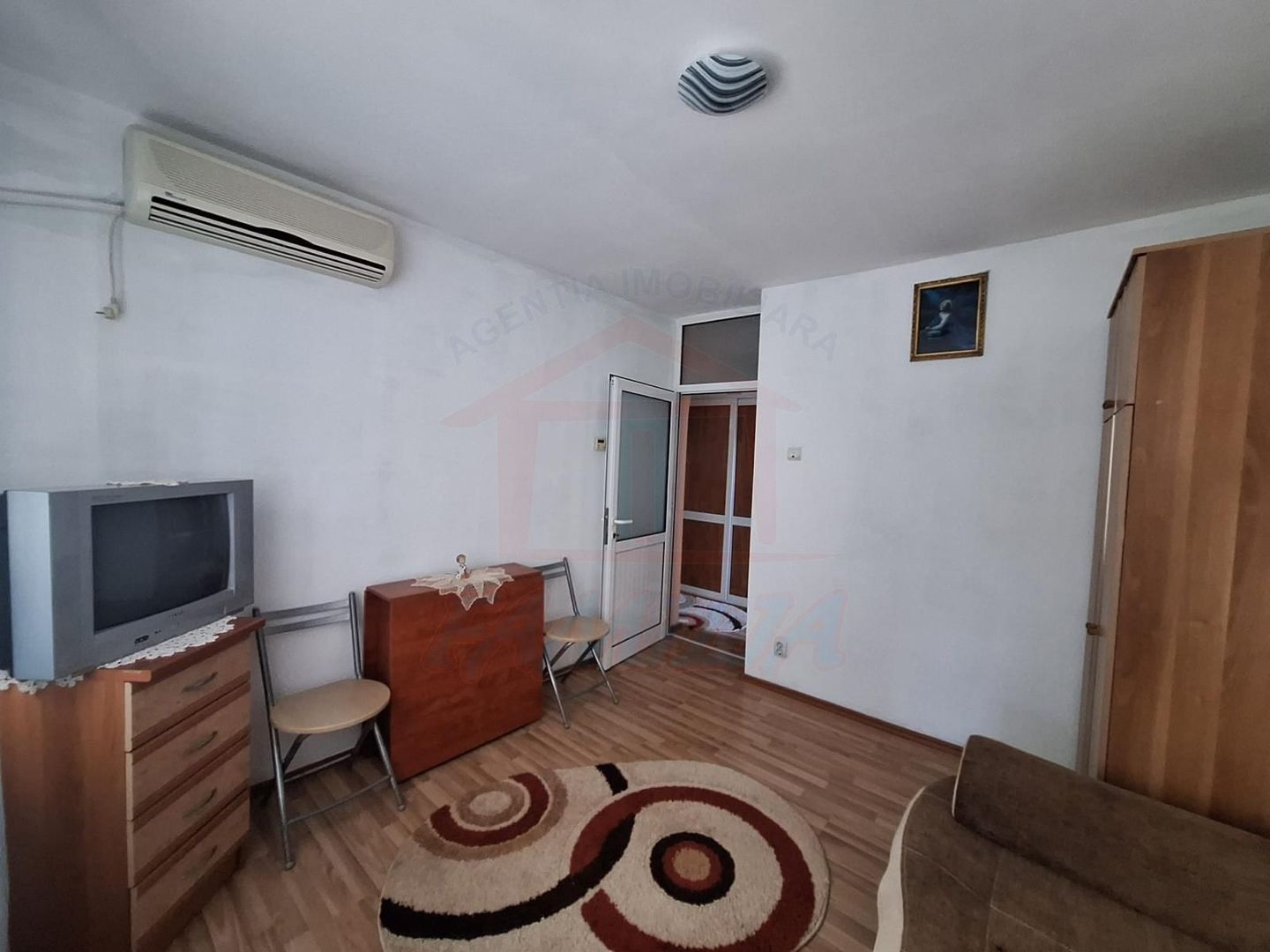 🏛️ De închiriat 2 camere, Micro 20, 350 euro/luna - Poză 4