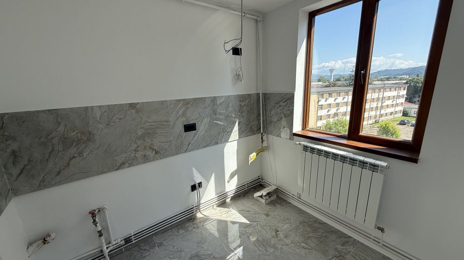 Apartament 3 camere renovat ca la carte zona OMV Campina - Poză 10