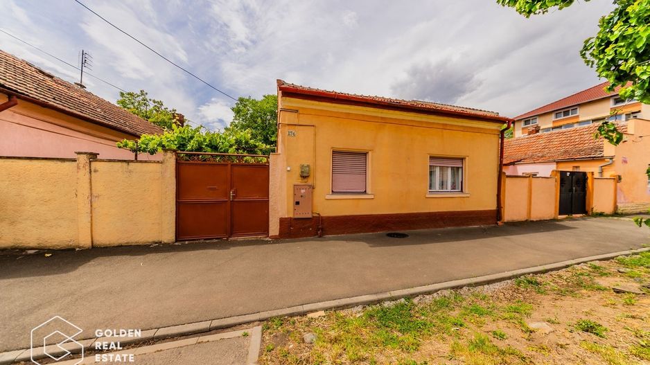 Casa cu teren generos de 1095 mp Parneava comision 0% - Poză 1