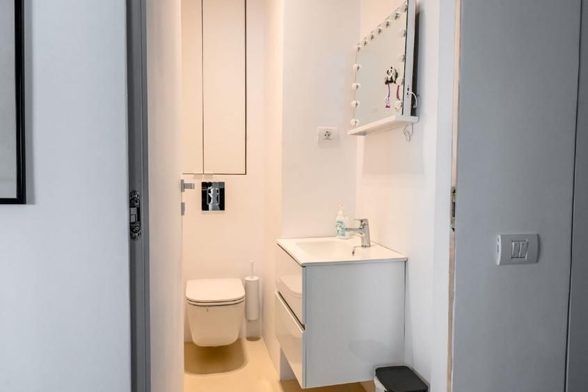 Apartament superb 4 camere. Piața Romană, 100 mp, vedere parc - Poză 12